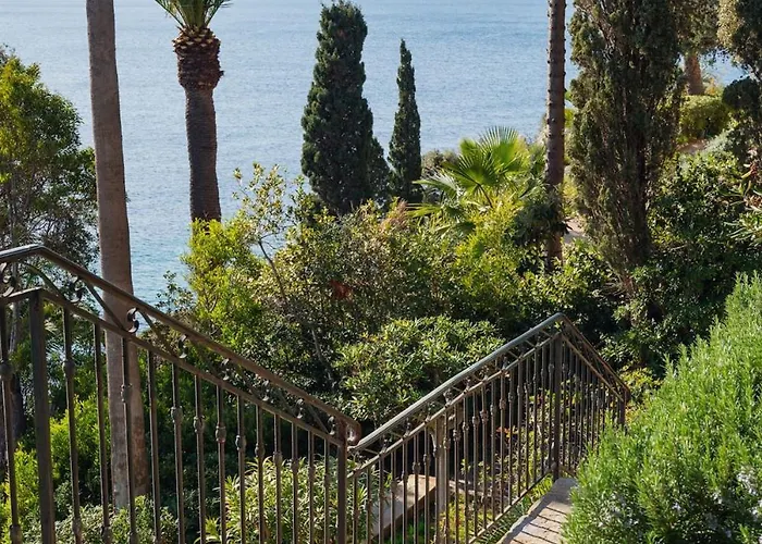 Les Volets Verts Le Rayol-Canadel-sur-Mer