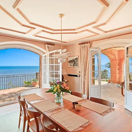 Les Volets Verts * Le Rayol-Canadel-sur-Mer